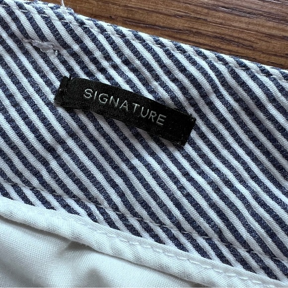 ⭐️ Talbot's Seersucker Capri Pants -Size 24 blue & white - Picture 7 of 14